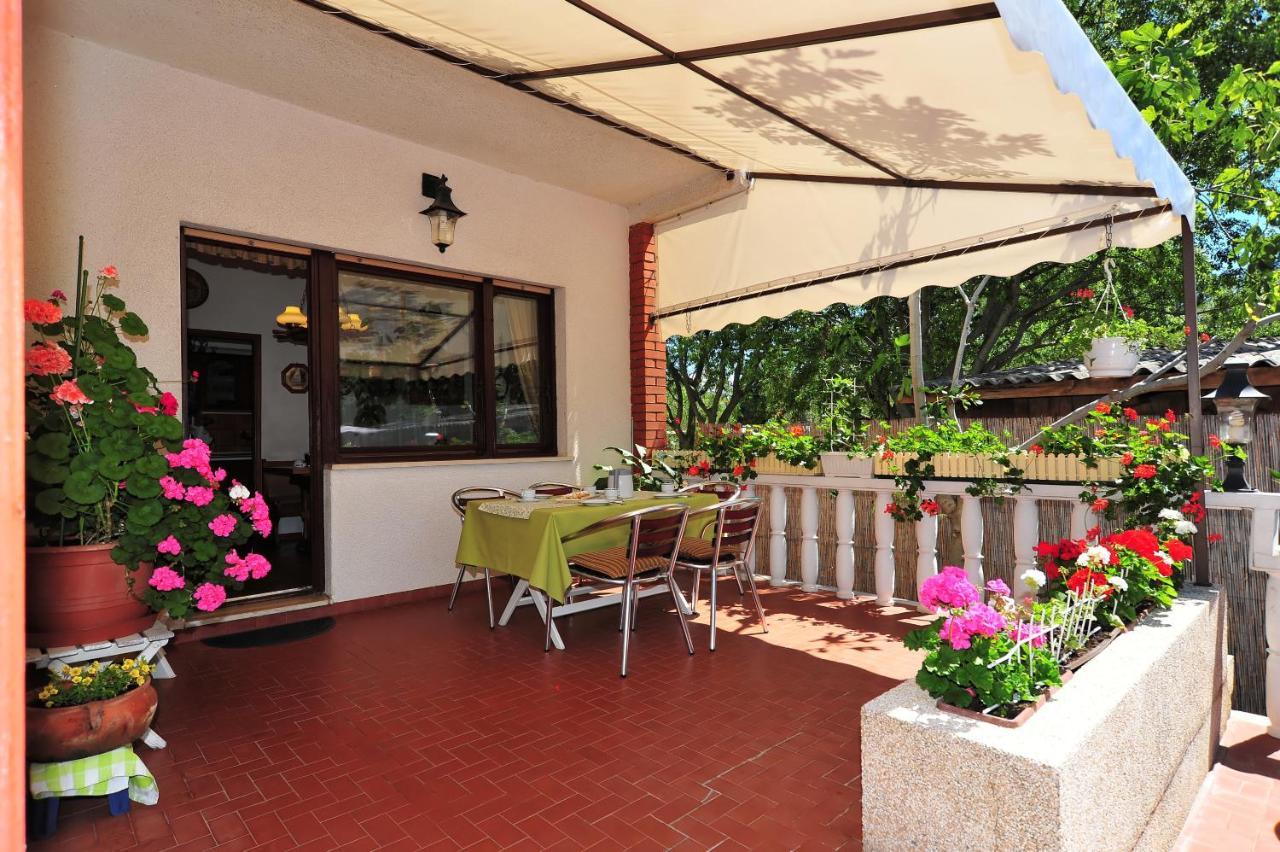 Villa Lukas Sukošan Exterior foto
